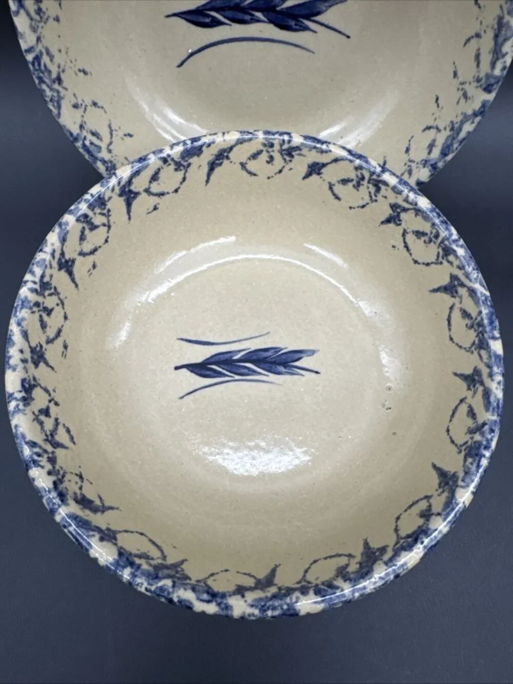 VTG RRP Roseville Ohio Blue Wheat Spongeware Salad Bowl Set 2 Farm Cottage 2.5oz